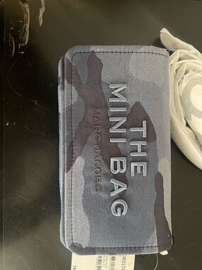 Marc Jacobs Mini Bag Wallet in Gray Camo Print